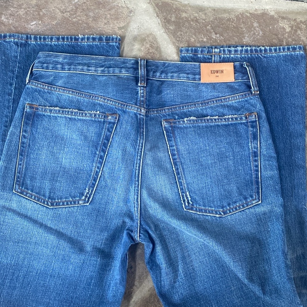 EDWIN Averi flare leg jeans in Pretender - Picture 5 of 7